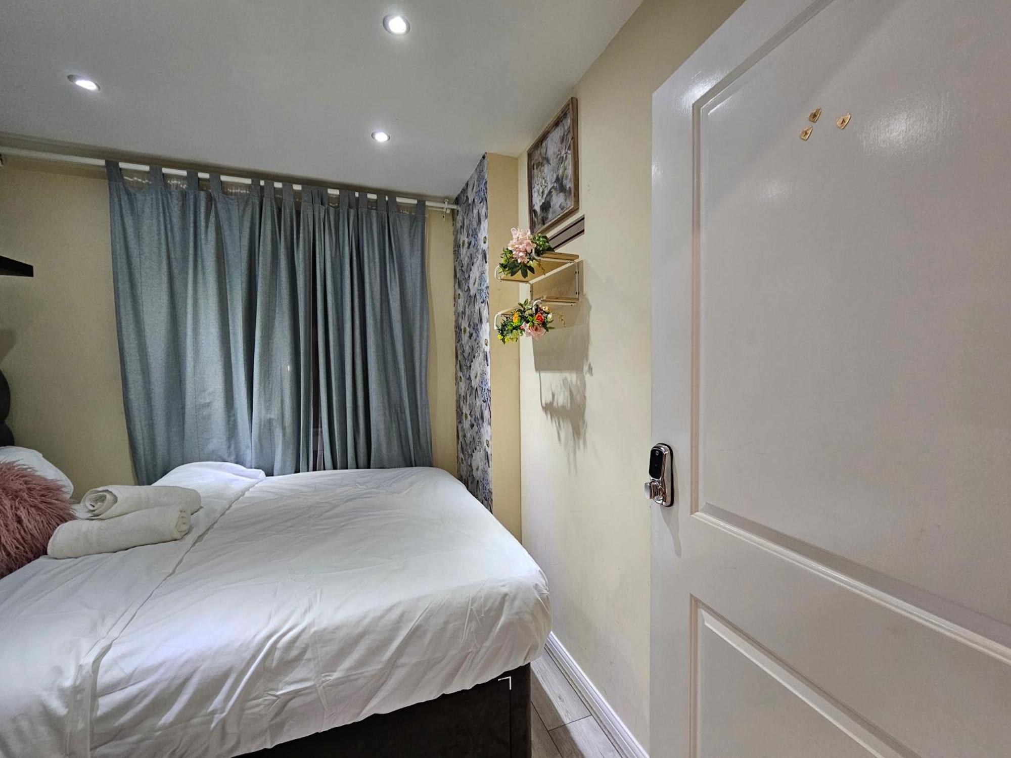 Wallwood Rooms London Exterior photo